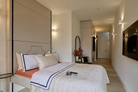 Studio flat on The Heights, Lowlands Road, Harrow, £1,407/mo