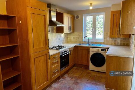 Banks Crescent, Stamford, PE9 photo 3