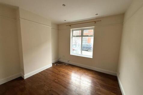 Living Room 1.jpeg