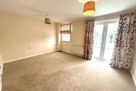 Hobbs Square, Petersfield, Hampshire, GU31 photo 4