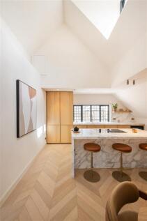 Flat 5 Walton House Hi-11.jpg