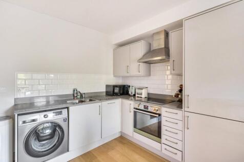 1364377-15-68f658...