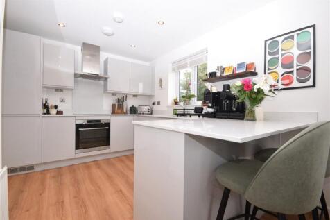 Broad Oaks Lane, Churwell, Morley, Leeds photo 4