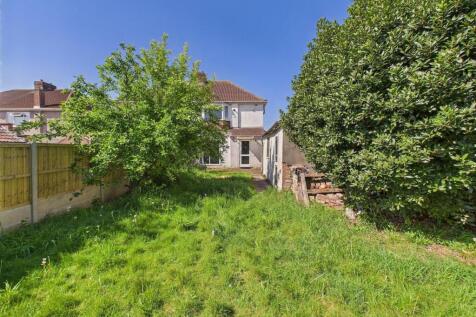 Bristol, BS12 - property photo