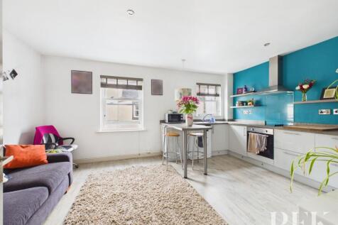 Living/dining kitchen