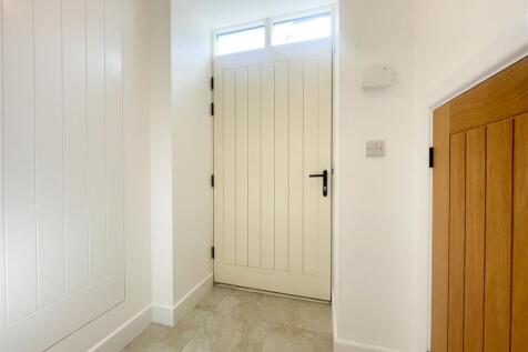ENTRANCE PORCH