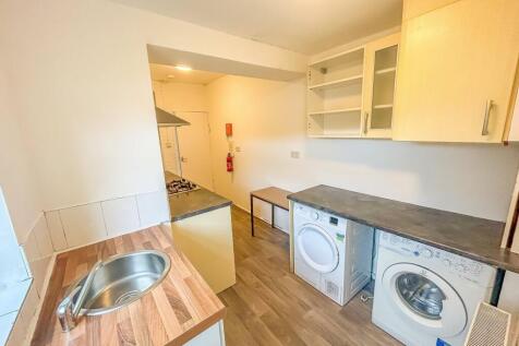 Birchwood Avenue, Treforest, Pontypridd photo 5