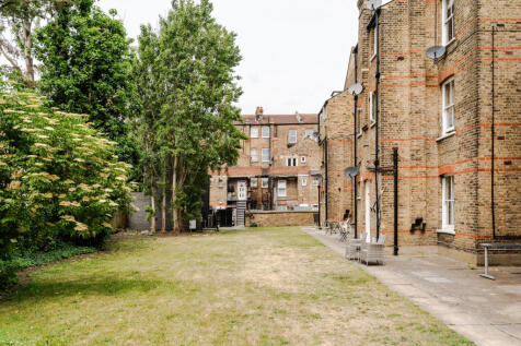 348394 - 17 Elmfield Mansions-34.jpeg