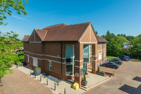 Chertsey Gate10.jpg
