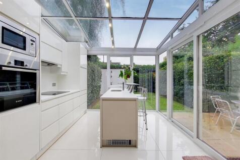 4_Kitchen-Dining Room-0.jpg