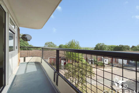 Ryedene Place, Vange, Basildon, SS16 photo 5
