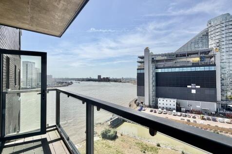 Meridian Walk, E14 (Two Bedrooms for sale near Can
