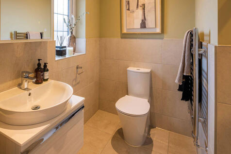 Bathroom of the Oxford, a 4 bedroom house