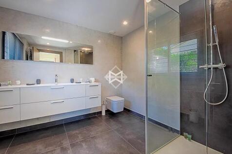 Bathroom Tile