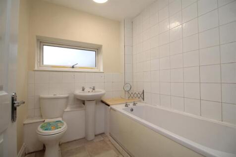 bathroom .JPG