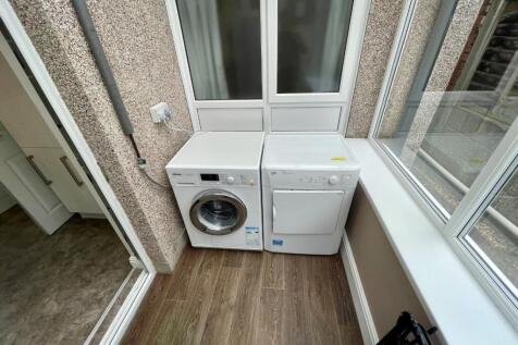 **STUDENTS** Talbot Hill Road, Bournemouth, BH9 photo 5