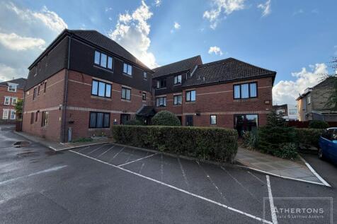 1-bed flat on Uppleby Road, Poole, BH12, £900/mo