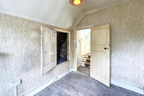 79 Valley Road, Streatham, London SW16 2XL