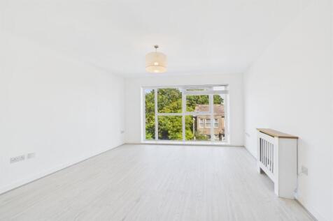Living Room / Kitche
