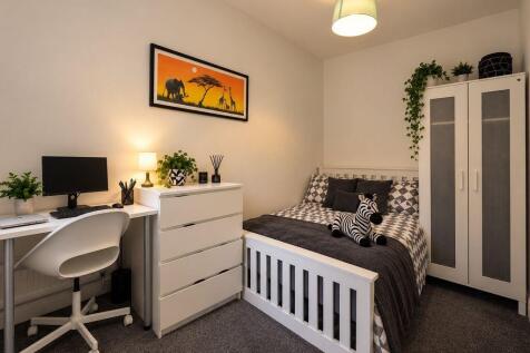 Harlaxton Drive, Nottingham photo 4