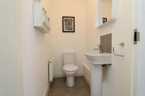 Guest wc.JPG
