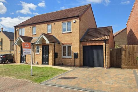 Sleaford, NG34 - property photo