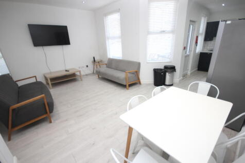 6-bed terraced on Woodcroft Road, Liverpool, £628/mo