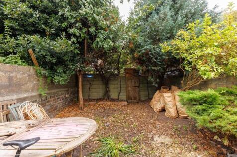 8 Sandbed Road_GARDEN-4.jpg