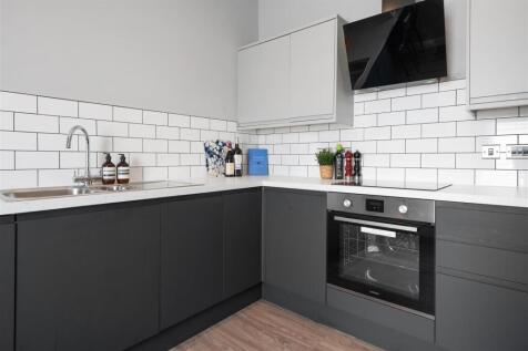 C, 11 Larkdale Rd-Hi-3.jpg