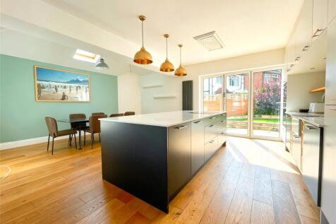 Stainbourn Mount, Moor Allerton, Leeds, LS17 photo 4