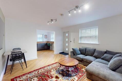 2-bed house on 195 Derby Road, Loughborough, £1,733/mo