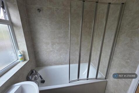 Upstairs Bathroom Looking Towards Bath