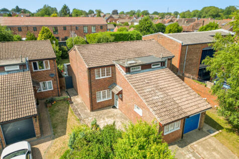 Ryder Close Bovingdon