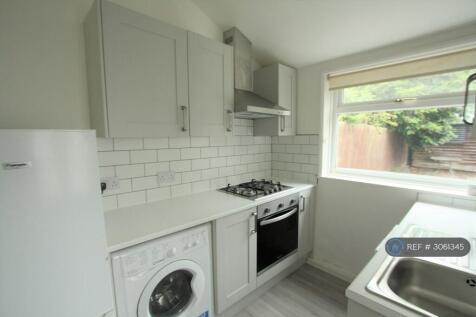 Chaucer Road, London, E11 photo 4