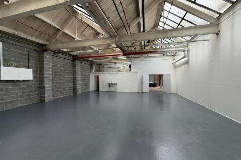 Light Industrial to rent Image 3