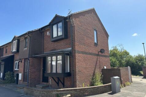 Flat in BN21 3XF