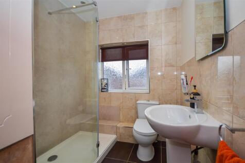 SHOWER ROOM/W.C.