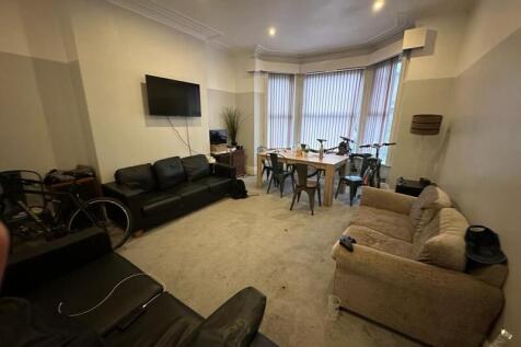 Delph Lane, Woodhouse, Leeds photo 5