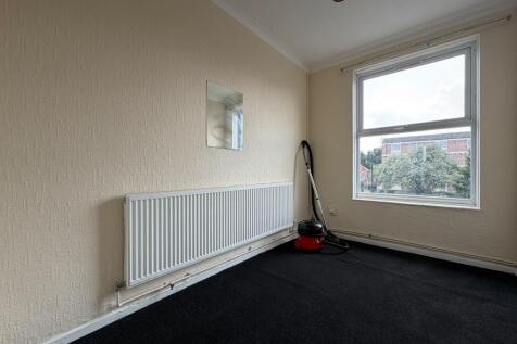 Uxbridge Road, Hayes, Hillingdon photo 3