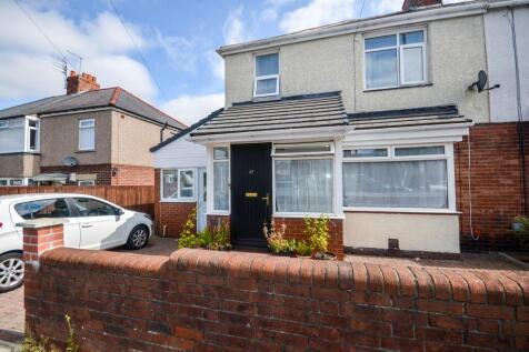 3-bed semi-detached on The Meadows, Fawdon, £1,350/mo