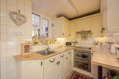 The Row 3 Kitchen-1.jpg