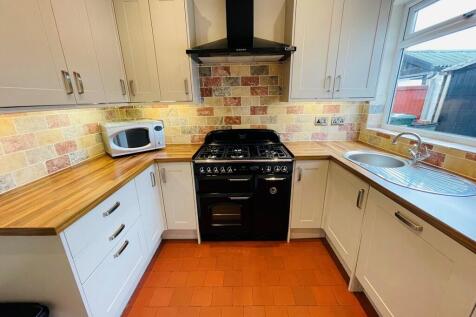 Sheldon Avenue, Vicars Cross photo 3