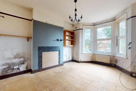 Flat 2, 8-10 Uxbridge Road, Hanwell, London, W7 3PP