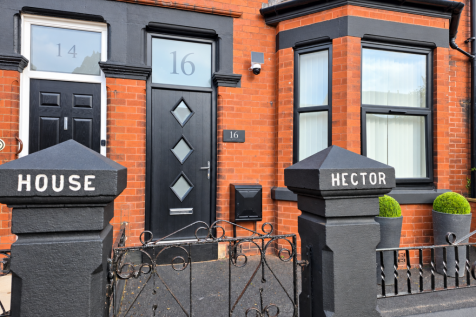 16 Longworth Road