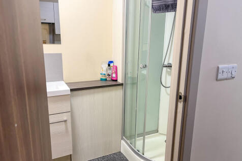 Halleyhouse12320260812-interior-8-OBAtLxABm0EZD...