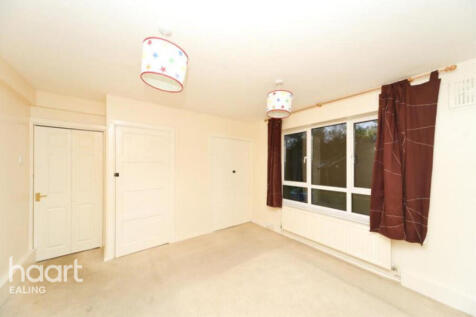 Glenhurst Avenue, Ruislip photo 4