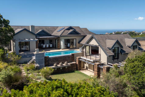 Back of house overlooking the lagoon