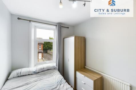 CAM00683P1-PR0106-STILL04