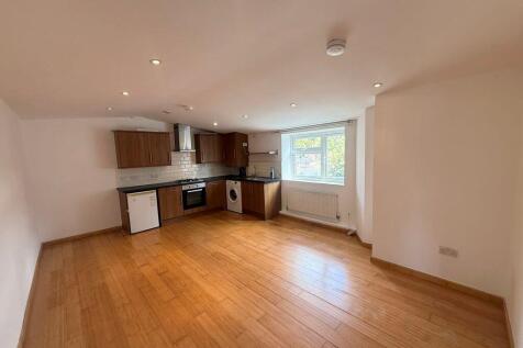 Timber Lane, Caterham photo 3