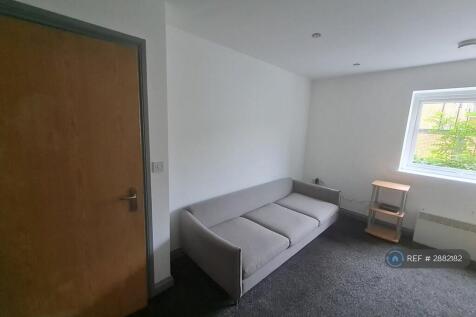 Living Room (2)